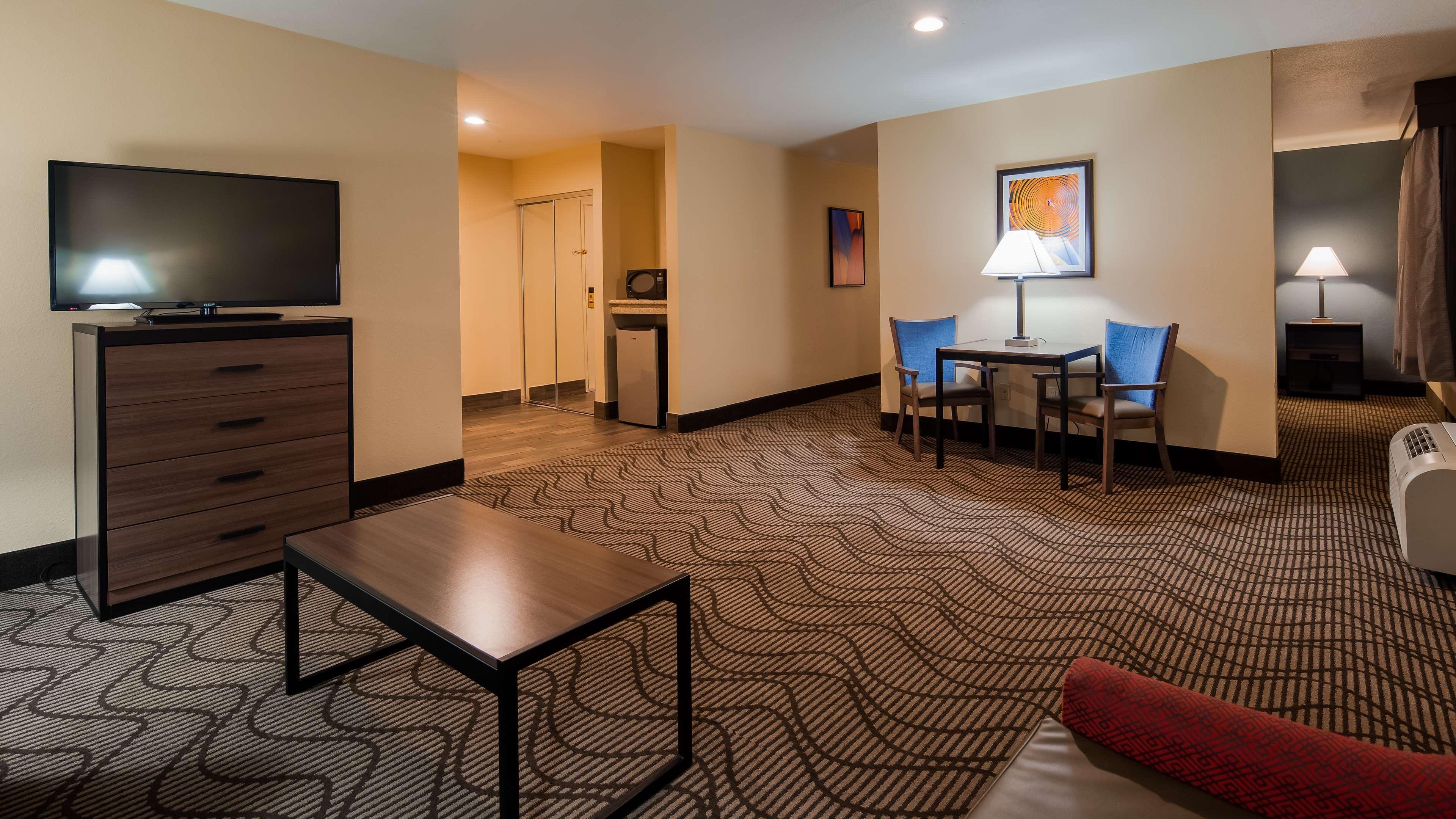 Best Western Plus Waco North Exterior photo