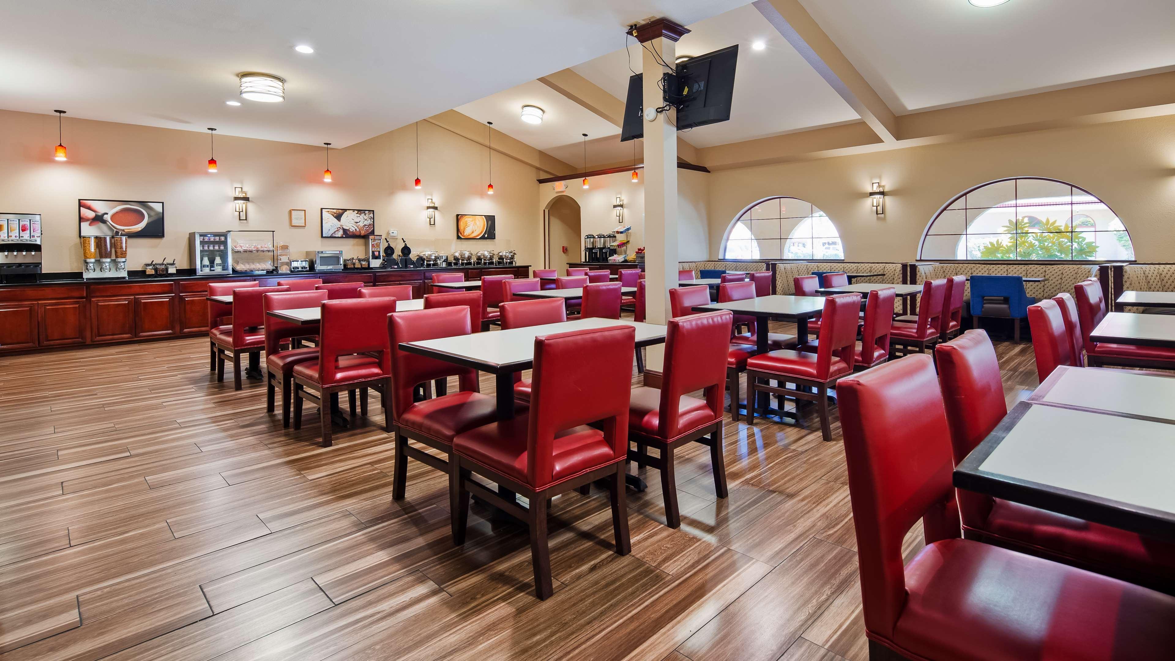 Best Western Plus Waco North Exterior photo