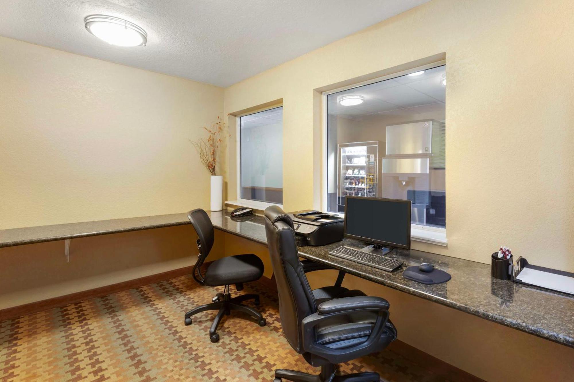 Best Western Plus Waco North Exterior photo
