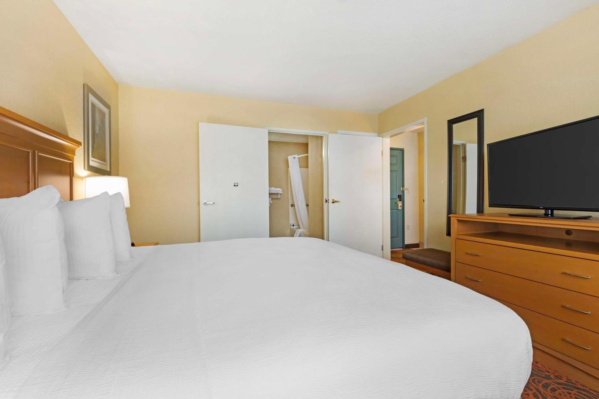 Best Western Plus Waco North Exterior photo