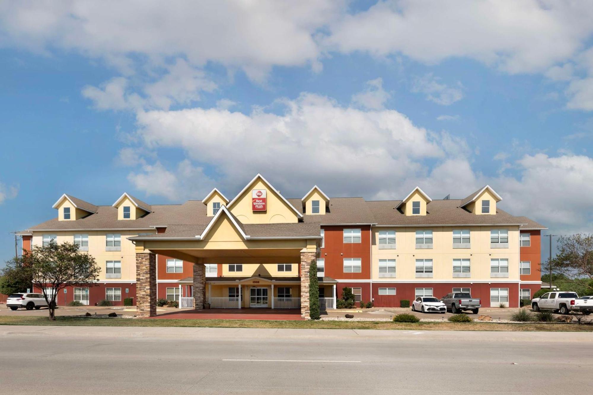 Best Western Plus Waco North Exterior photo